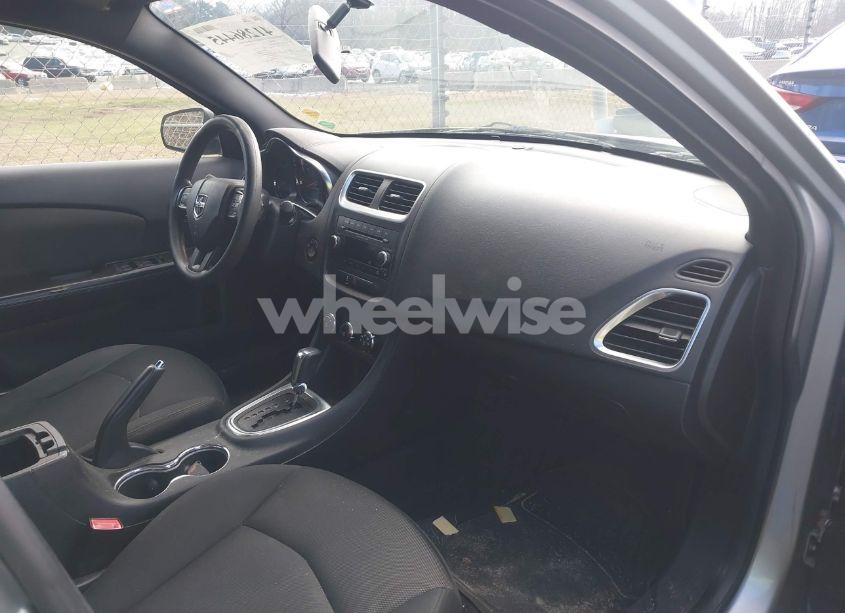 Photo 5 of 2013 Dodge Avenger SE (VIN 1C3CDZAB5DN565301)