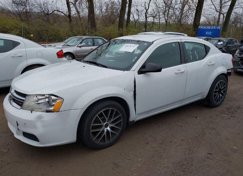 Photo 2 of 2013 Dodge Avenger SE (VIN 1C3CDZAB5DN605148)