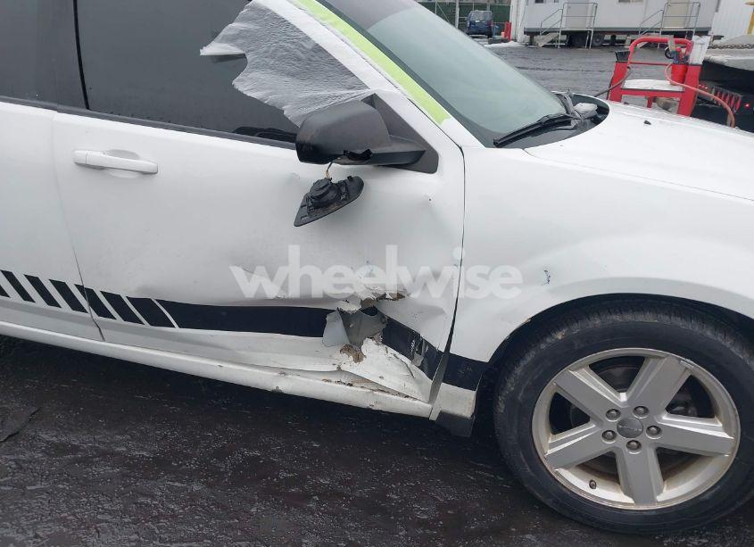 Photo 6 of 2013 Dodge Avenger SE (VIN 1C3CDZAB5DN646122)