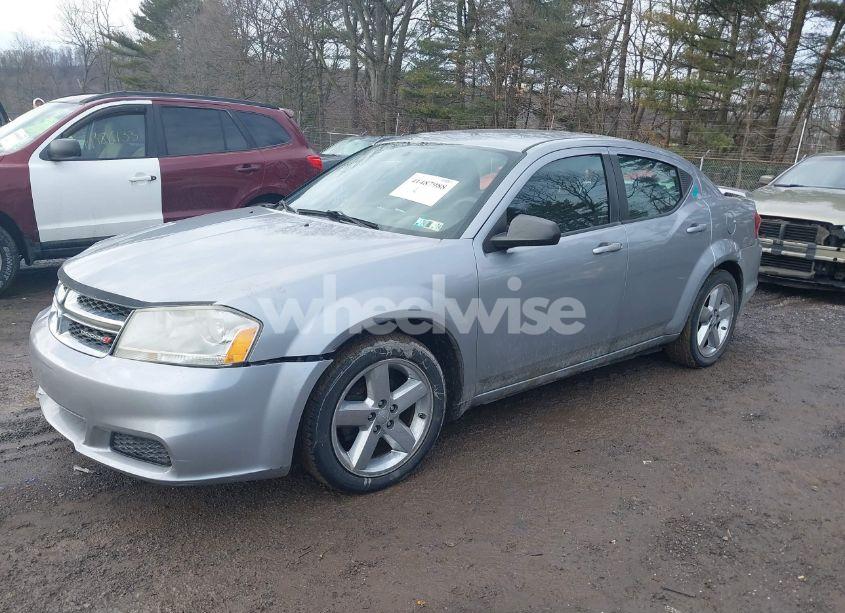 Photo 2 of 2013 Dodge Avenger SE (VIN 1C3CDZAB5DN702690)