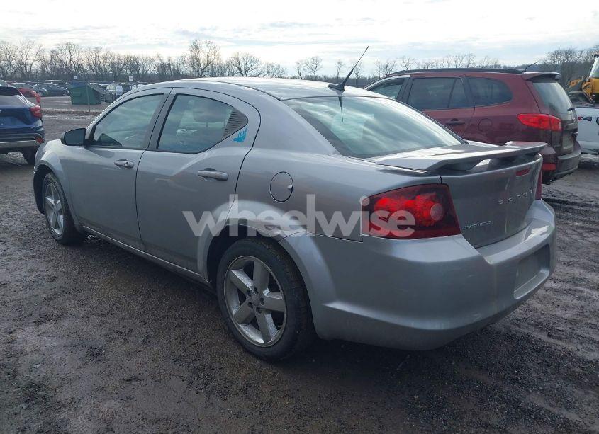 Photo 3 of 2013 Dodge Avenger SE (VIN 1C3CDZAB5DN702690)