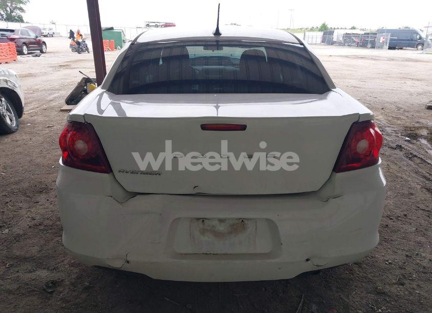 Photo 16 of 2013 Dodge Avenger SE (VIN 1C3CDZAB5DN741893)