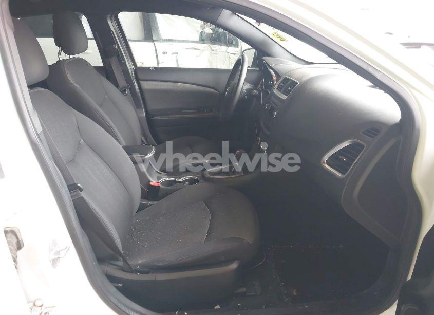 Photo 5 of 2013 Dodge Avenger SE (VIN 1C3CDZAB5DN741893)