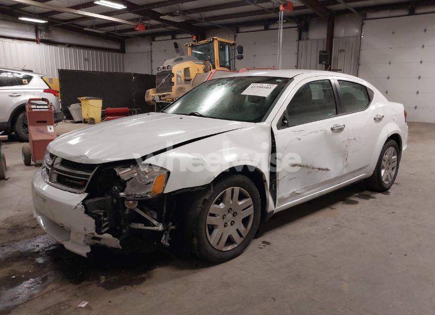 Photo 2 of 2014 Dodge Avenger SE (VIN 1C3CDZAB5EN115942)