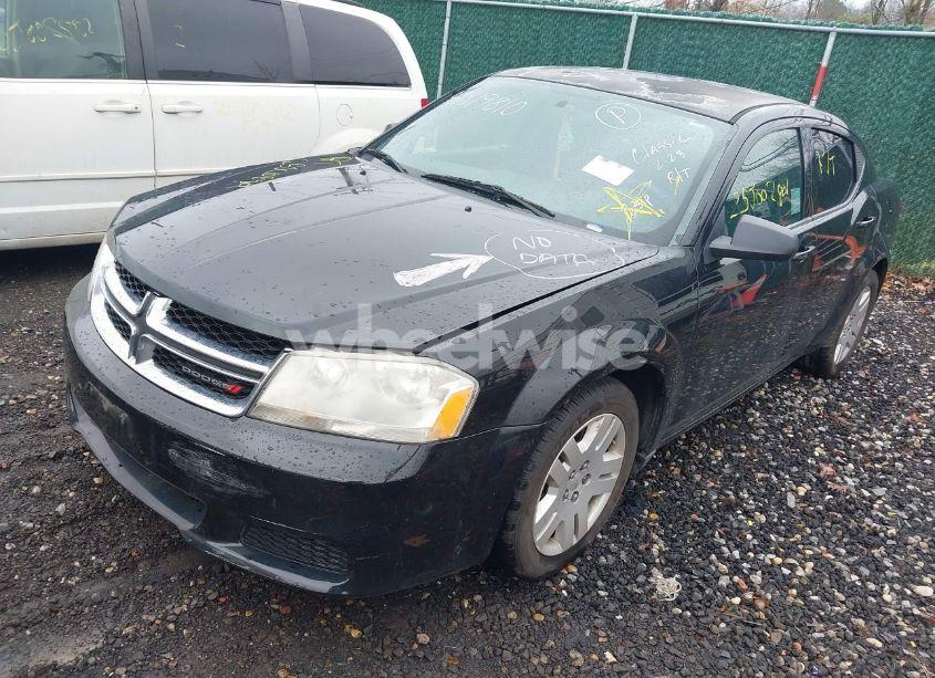Photo 2 of 2014 Dodge Avenger SE (VIN 1C3CDZAB5EN155650)