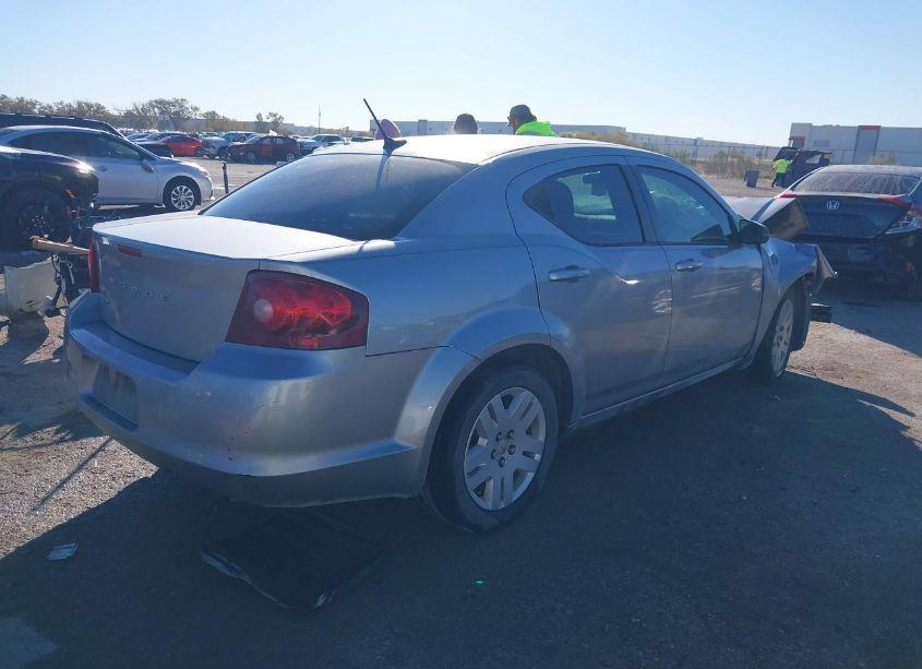 Photo 4 of 2014 Dodge Avenger SE (VIN 1C3CDZAB5EN160749)