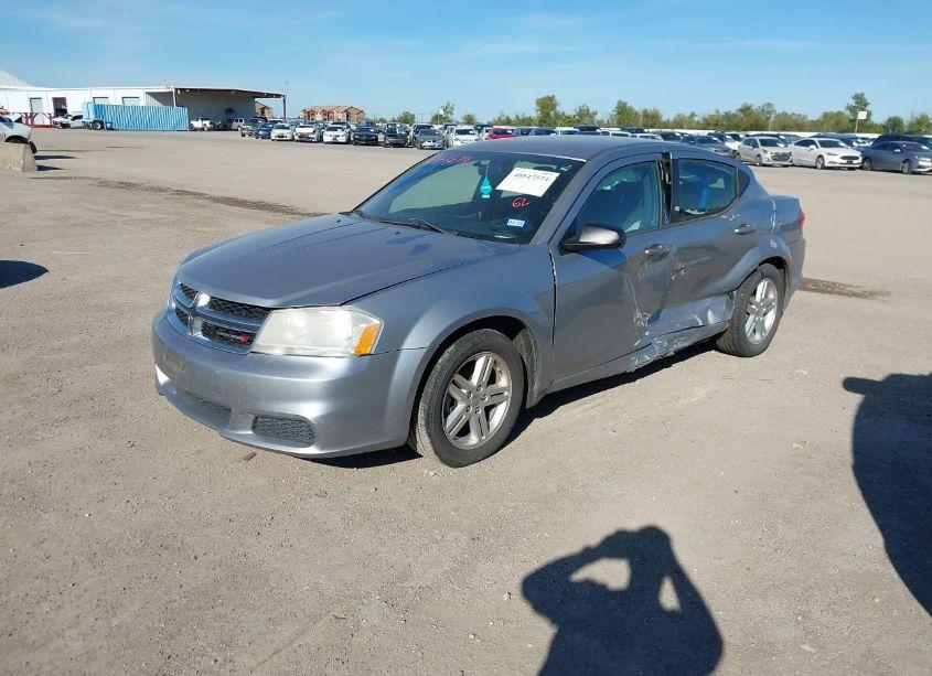Photo 2 of 2014 Dodge Avenger SE (VIN 1C3CDZAB5EN235594)