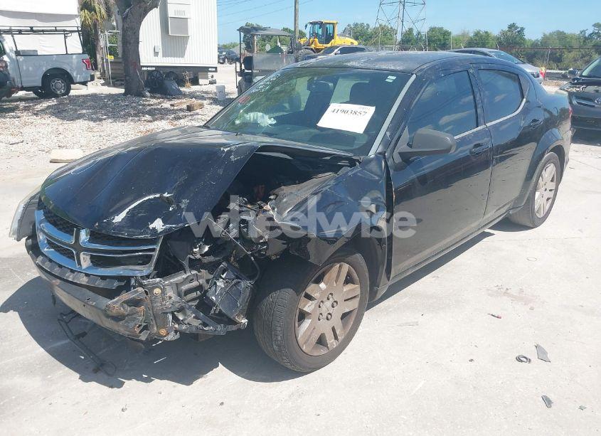 Photo 2 of 2013 Dodge Avenger SE (VIN 1C3CDZAB6DN581541)