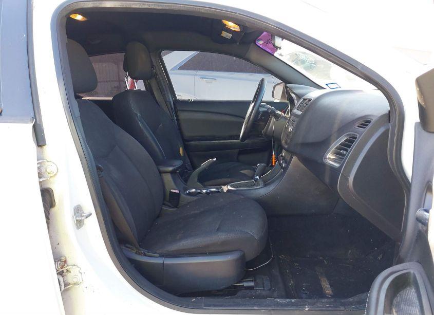 Photo 5 of 2013 Dodge Avenger SE (VIN 1C3CDZAB6DN700415)