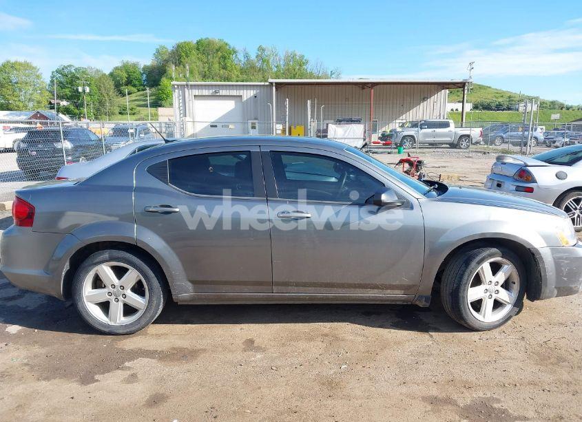 Photo 13 of 2013 Dodge Avenger SE (VIN 1C3CDZAB6DN771209)