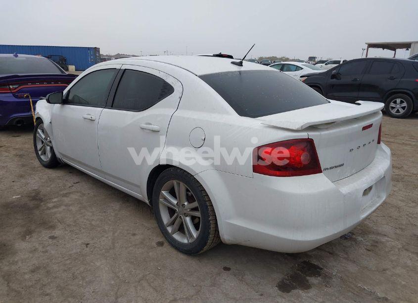 Photo 3 of 2014 Dodge Avenger SE (VIN 1C3CDZAB6EN130319)