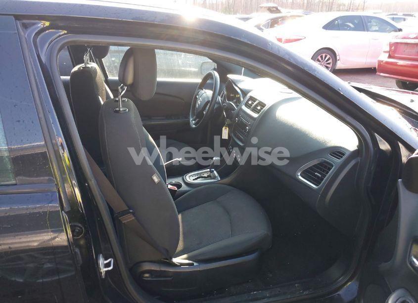 Photo 5 of 2014 Dodge Avenger SE (VIN 1C3CDZAB6EN225785)