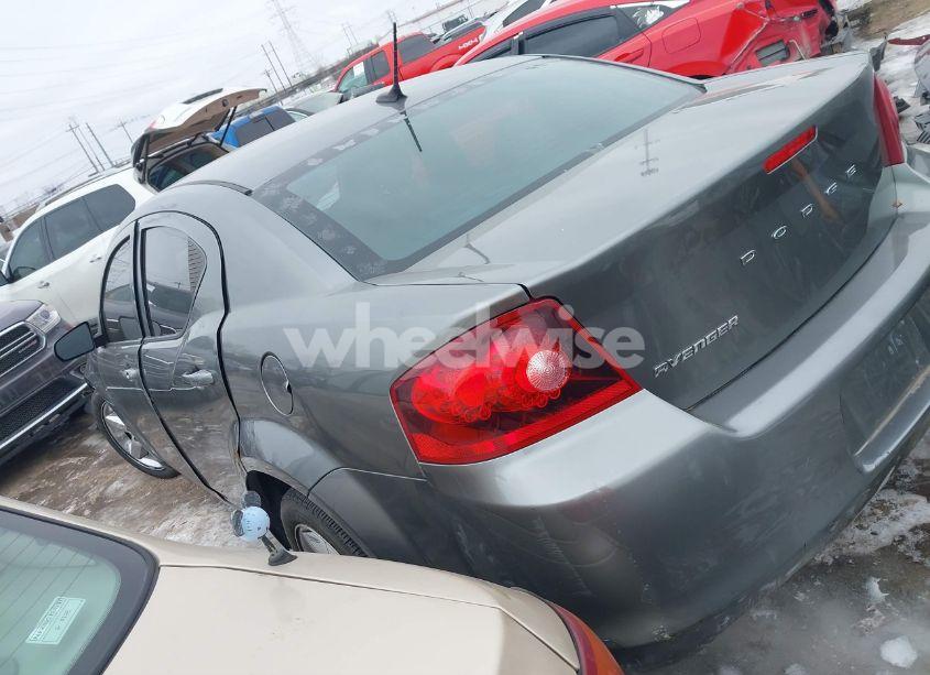 Photo 3 of 2013 Dodge Avenger SE (VIN 1C3CDZAB7DN564375)