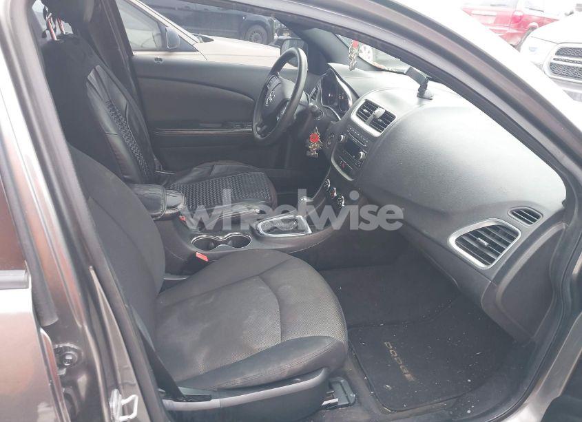 Photo 5 of 2013 Dodge Avenger SE (VIN 1C3CDZAB7DN564375)