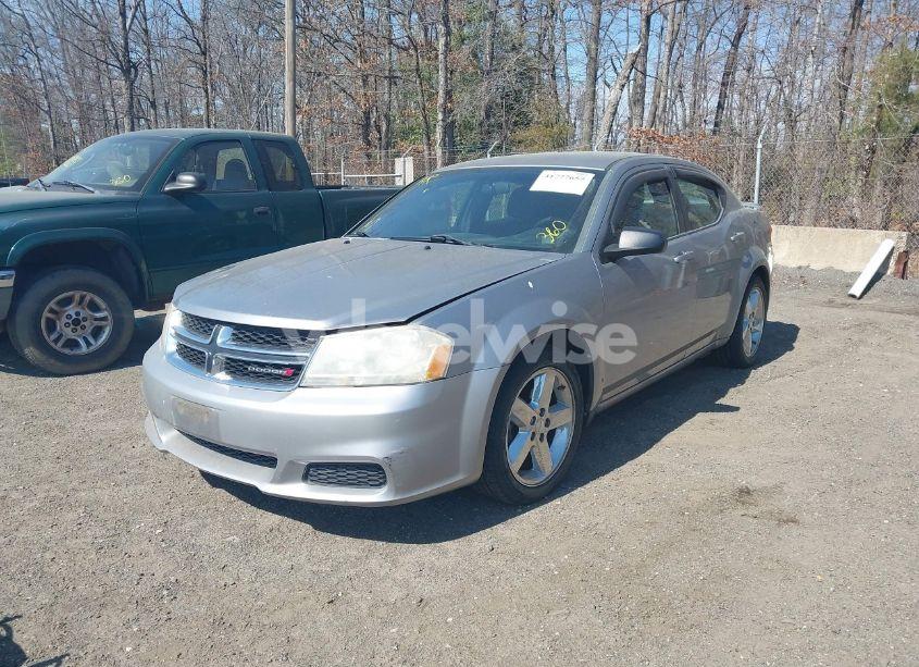 Photo 2 of 2013 Dodge Avenger SE (VIN 1C3CDZAB7DN614319)
