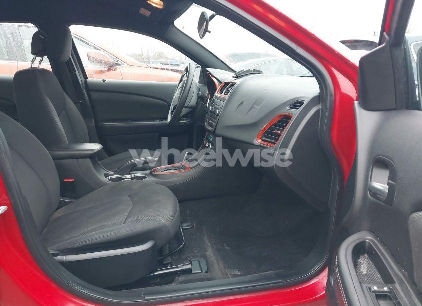 Photo 5 of 2013 Dodge Avenger SE (VIN 1C3CDZAB7DN658613)