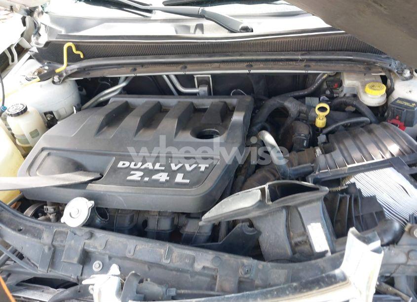 Photo 10 of 2013 Dodge Avenger SE (VIN 1C3CDZAB7DN677114)