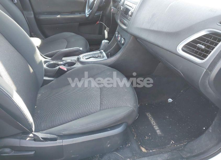 Photo 5 of 2013 Dodge Avenger SE (VIN 1C3CDZAB7DN724884)