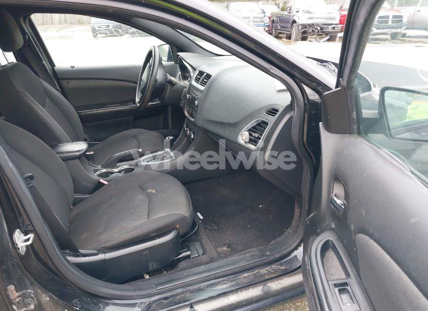 Photo 5 of 2013 Dodge Avenger SE (VIN 1C3CDZAB7DN753561)