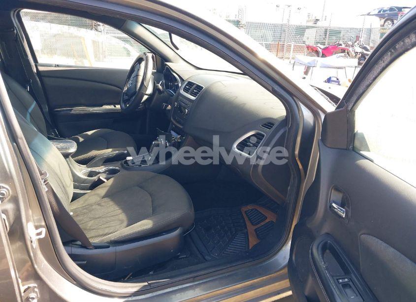 Photo 5 of 2013 Dodge Avenger SE (VIN 1C3CDZAB8DN531045)