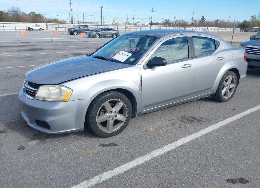 Photo 2 of 2013 Dodge Avenger SE (VIN 1C3CDZAB8DN657695)