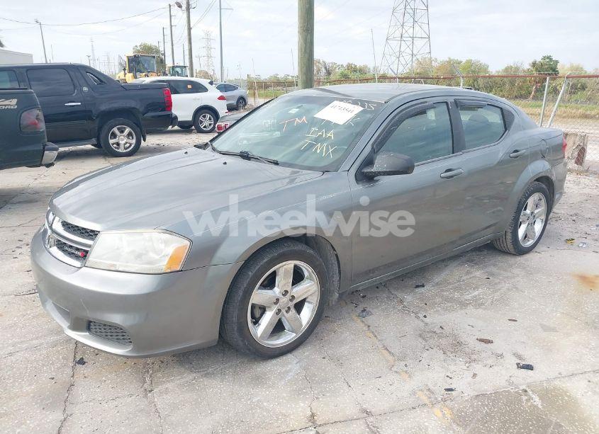 Photo 2 of 2013 Dodge Avenger SE (VIN 1C3CDZAB8DN688235)