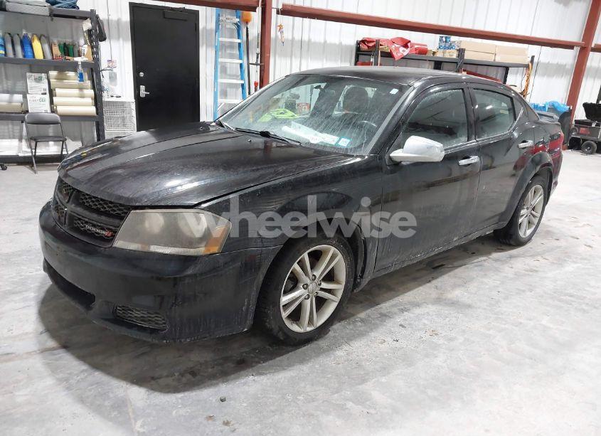 Photo 2 of 2014 Dodge Avenger SE (VIN 1C3CDZAB8EN161393)