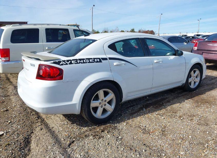 Photo 4 of 2013 Dodge Avenger SE (VIN 1C3CDZAB9DN551823)