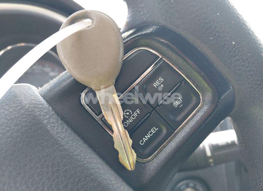 Photo 11 of 2013 Dodge Avenger SE (VIN 1C3CDZAB9DN566774)