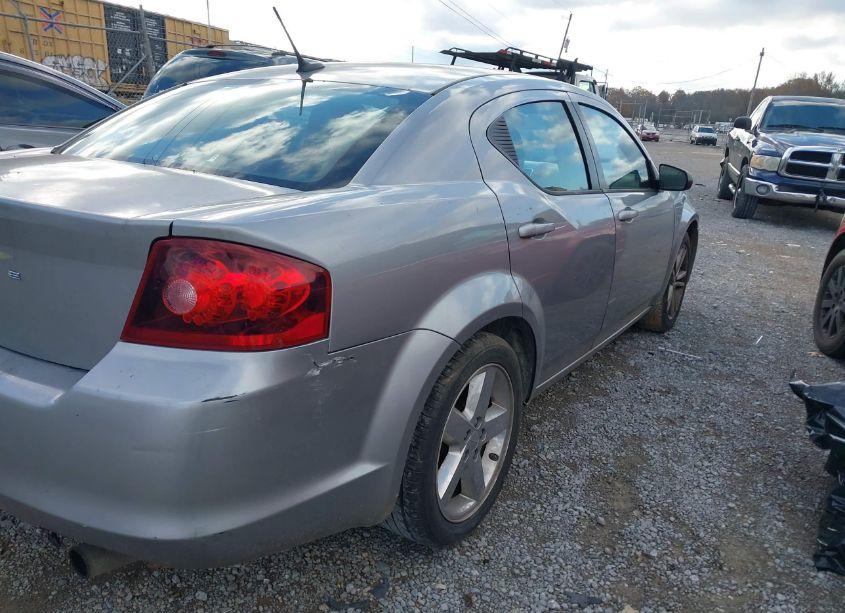 Photo 4 of 2013 Dodge Avenger SE (VIN 1C3CDZAB9DN621823)