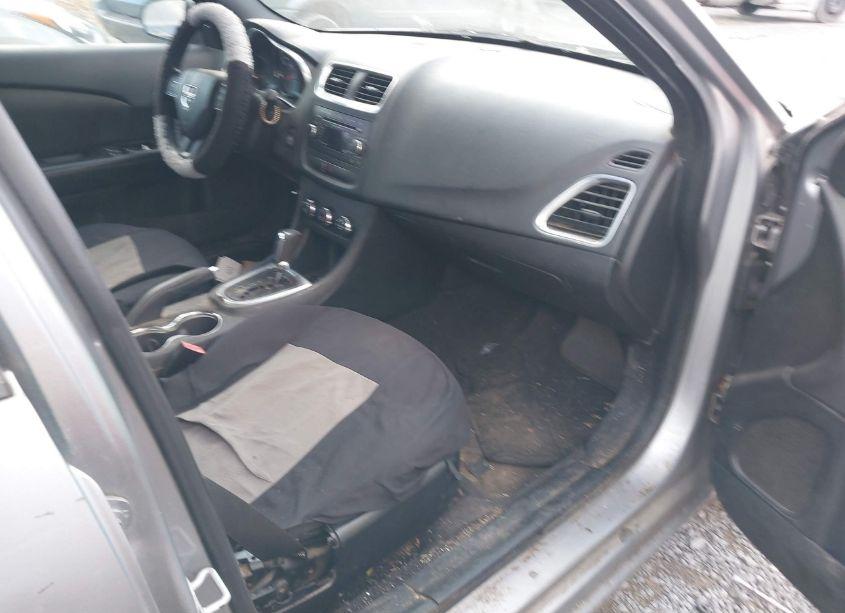 Photo 5 of 2013 Dodge Avenger SE (VIN 1C3CDZAB9DN621823)