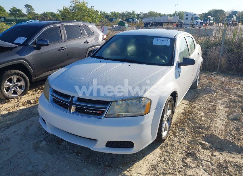Photo 2 of 2013 Dodge Avenger SE (VIN 1C3CDZAB9DN636757)