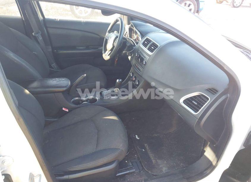 Photo 5 of 2013 Dodge Avenger SE (VIN 1C3CDZAB9DN636757)