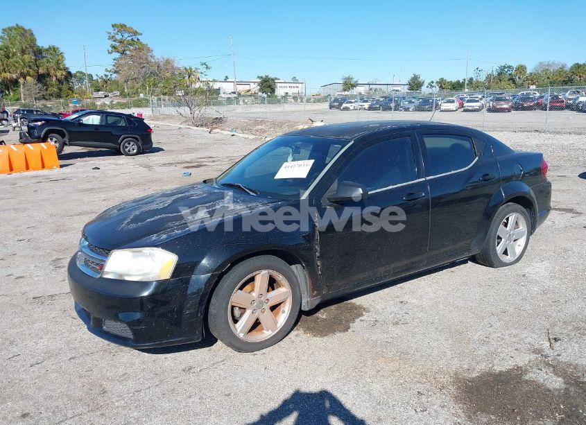 Photo 2 of 2013 Dodge Avenger SE (VIN 1C3CDZABXDN566413)