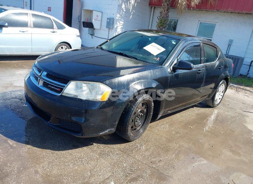 Photo 2 of 2013 Dodge Avenger SE (VIN 1C3CDZABXDN638520)