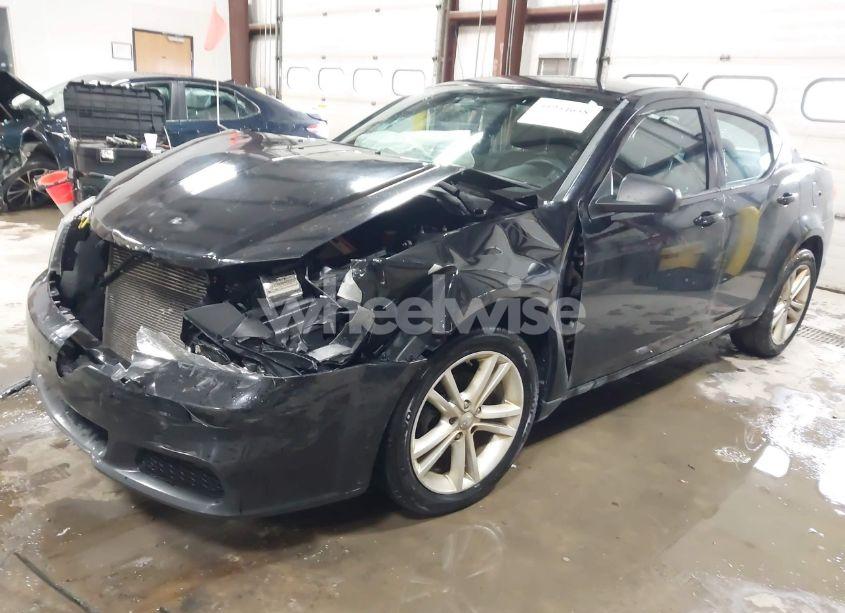 Photo 2 of 2014 Dodge Avenger SE (VIN 1C3CDZABXEN110977)