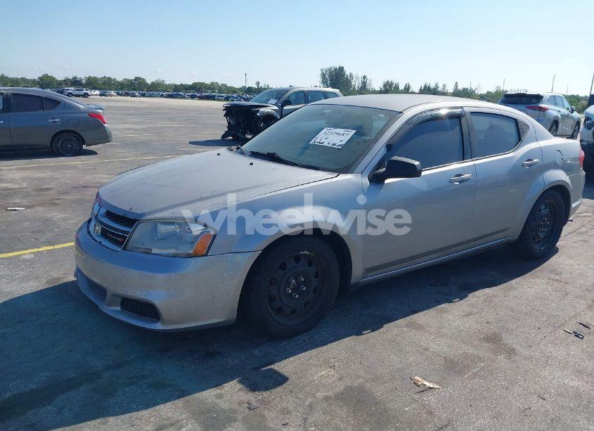 Photo 2 of 2014 Dodge Avenger SE (VIN 1C3CDZABXEN144465)