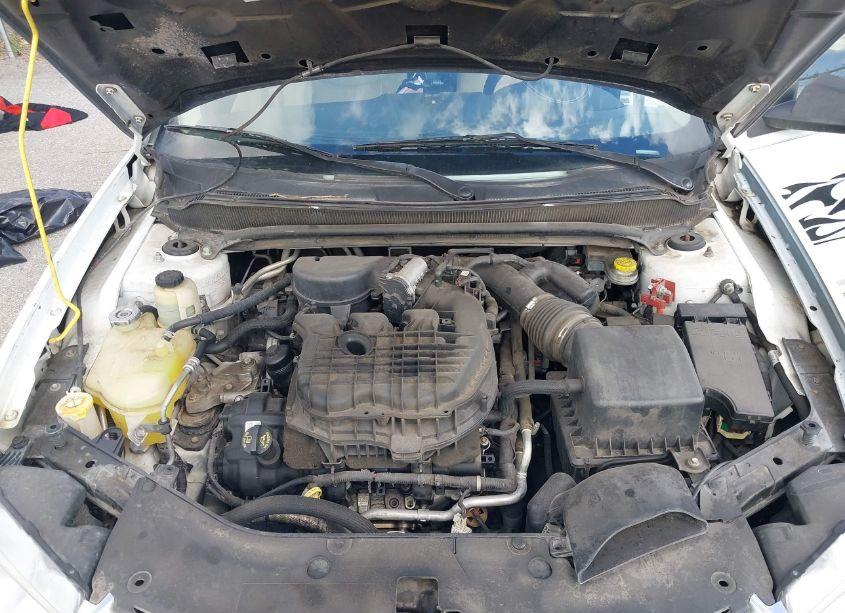 Photo 10 of 2013 Dodge Avenger SE (VIN 1C3CDZAG1DN521310)