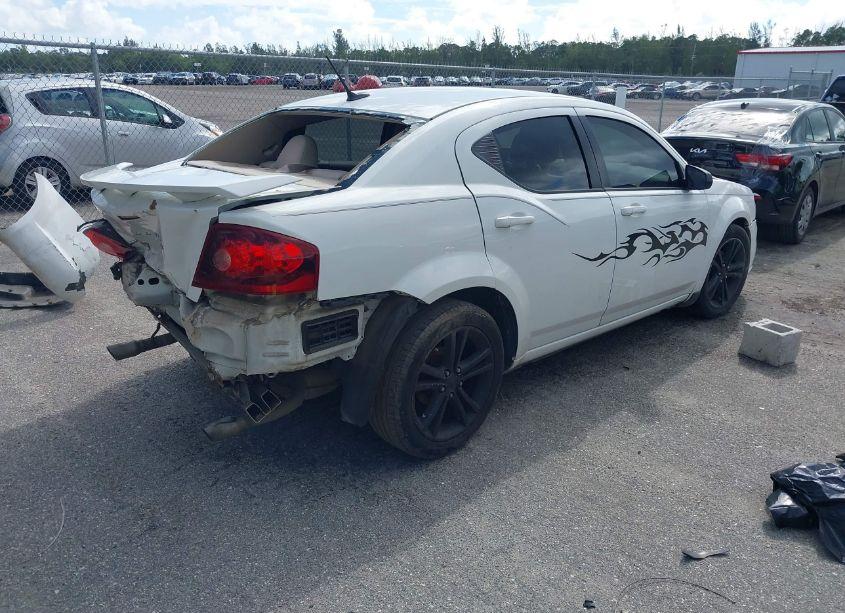 Photo 4 of 2013 Dodge Avenger SE (VIN 1C3CDZAG1DN521310)