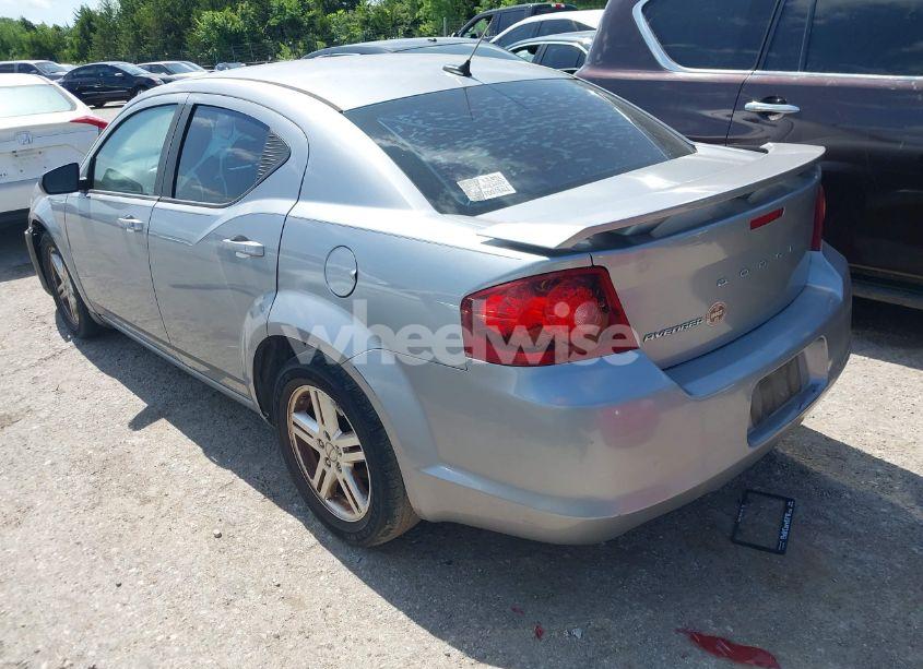 Photo 3 of 2013 Dodge Avenger SE V6 (VIN 1C3CDZAG2DN664444)