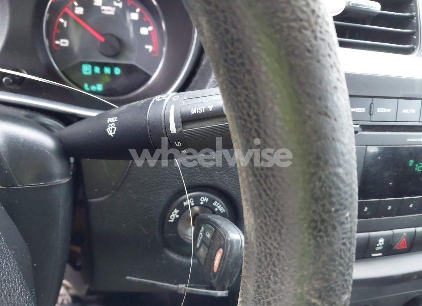 Photo 11 of 2013 Dodge Avenger SE V6 (VIN 1C3CDZAG3DN747882)