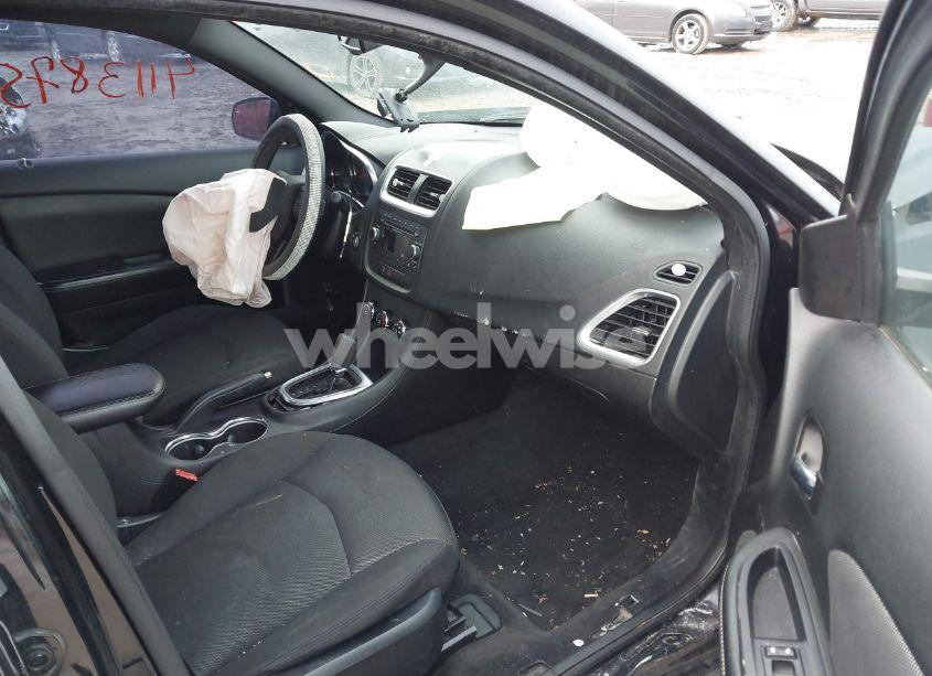 Photo 5 of 2013 Dodge Avenger SE V6 (VIN 1C3CDZAG3DN747882)