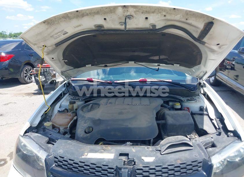 Photo 10 of 2013 Dodge Avenger SE V6 (VIN 1C3CDZAG6DN751098)