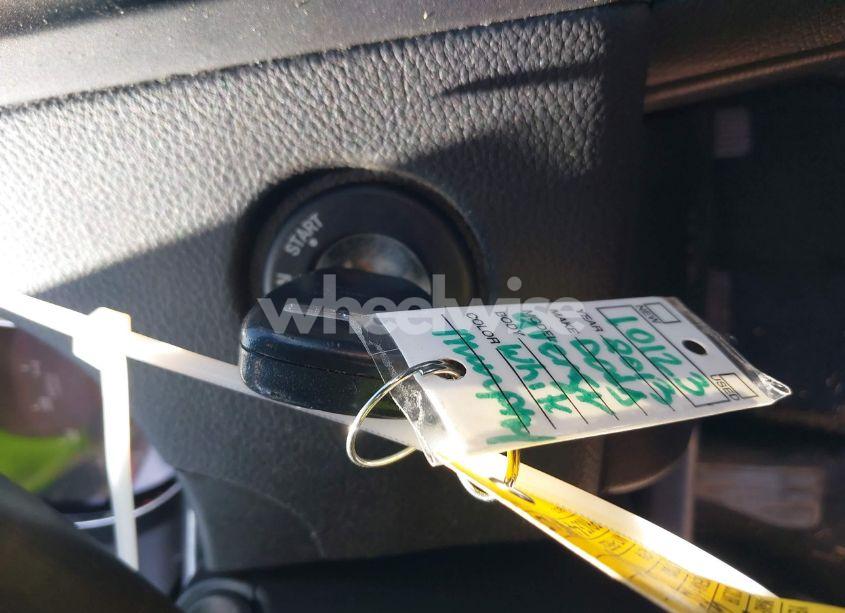 Photo 11 of 2013 Dodge Avenger SE V6 (VIN 1C3CDZAG6DN751098)