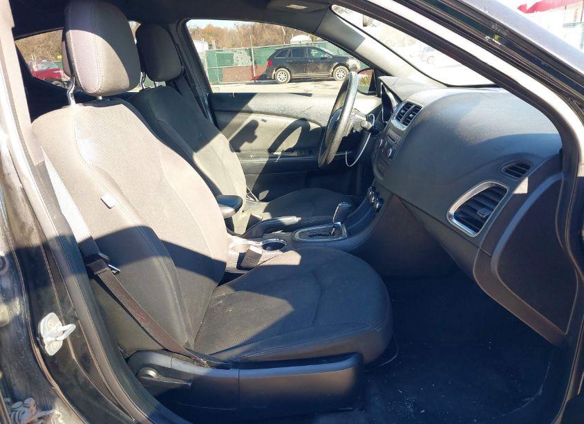 Photo 5 of 2014 Dodge Avenger SE (VIN 1C3CDZAG6EN108977)