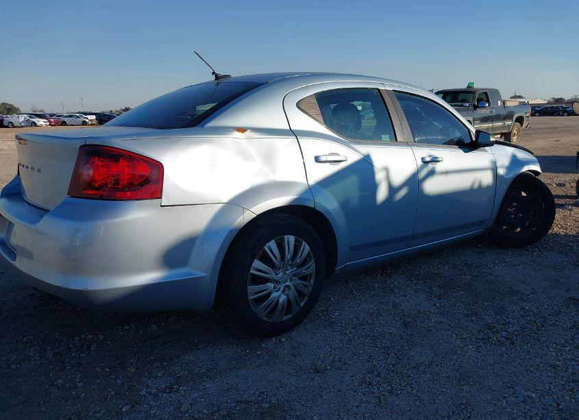 Photo 4 of 2013 Dodge Avenger SE V6 (VIN 1C3CDZAG7DN749182)