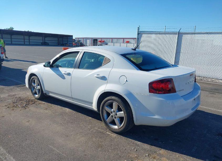Photo 3 of 2014 Dodge Avenger SE (VIN 1C3CDZAG8EN217151)