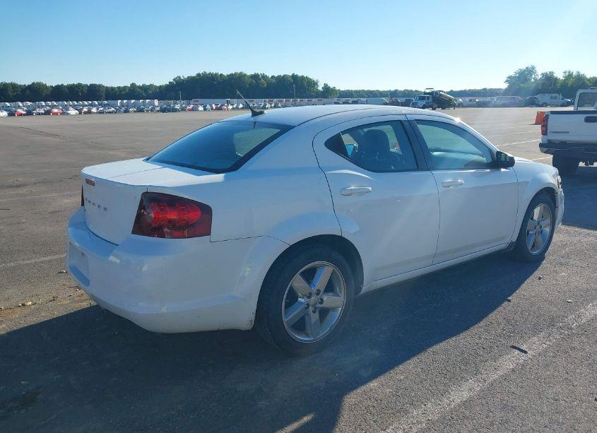 Photo 4 of 2014 Dodge Avenger SE (VIN 1C3CDZAG8EN217151)