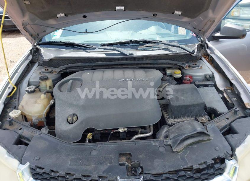 Photo 10 of 2013 Dodge Avenger SE V6 (VIN 1C3CDZAG9DN532586)