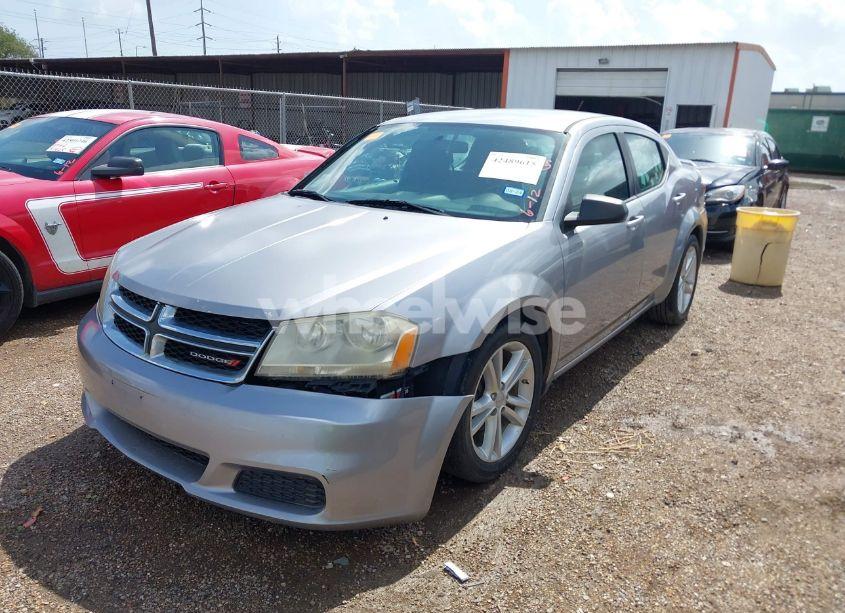 Photo 2 of 2013 Dodge Avenger SE V6 (VIN 1C3CDZAG9DN532586)